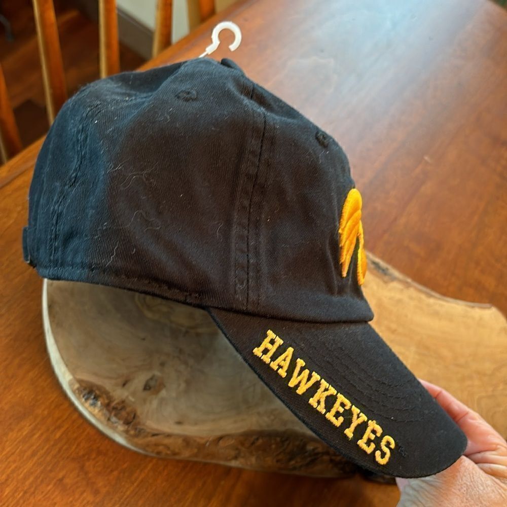 NEW Hawkeyes Ball Cap - Picture 5 of 5